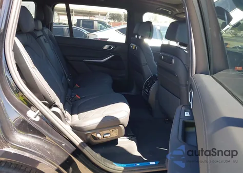 2025 BMW X7 xDrive40I z USA, uszkodzony, nr VIN 5UX23EM00S9Z22420